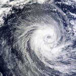 台風で被害にあったら、保険は使える？